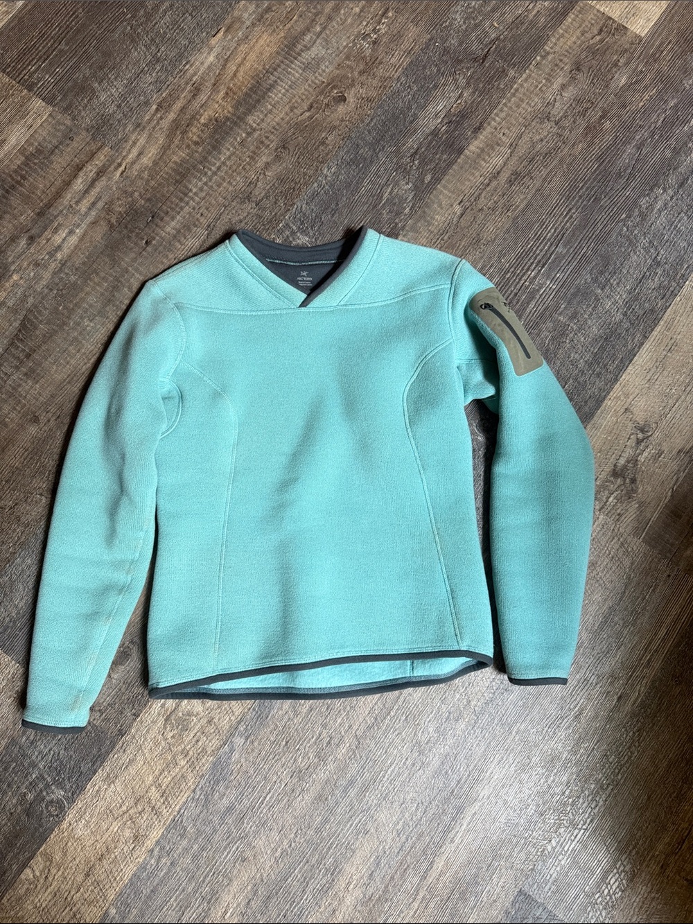 Arc'teryx Teal and Black Fleece Pullover